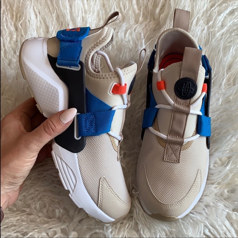 NWT Nike huarache city - Picture 6 of 8